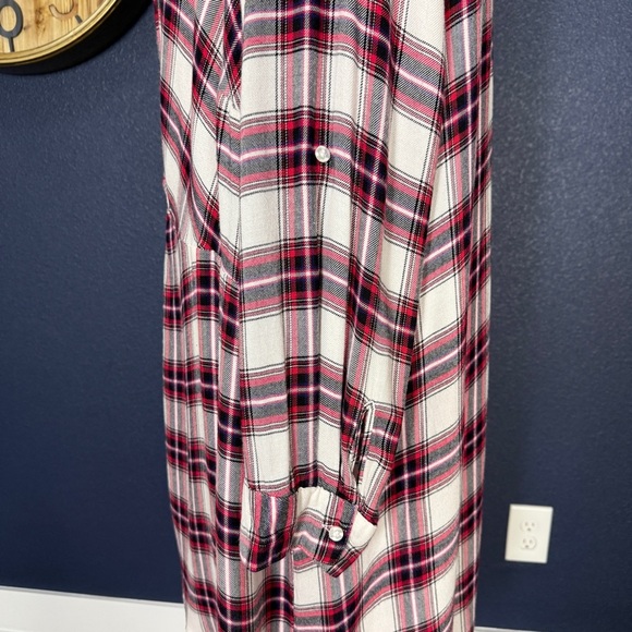 Lane Bryant Dark Pink/Red & Black Plaid Twist-front Illusion Tunic Top | Size 28 - Picture 5 of 10
